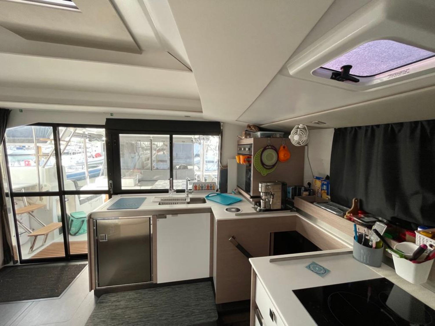 slider 7 Fountaine Pajot Elba 45